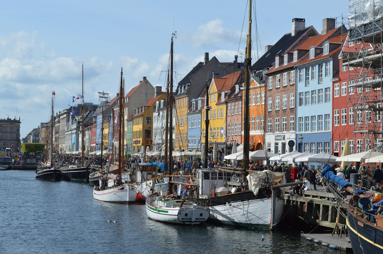 How to Avoid Tourist Traps While Traveling