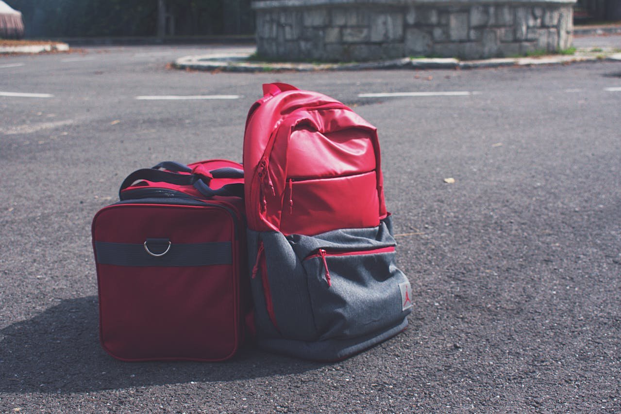 How to Travel Light Without Sacrificing Comfort