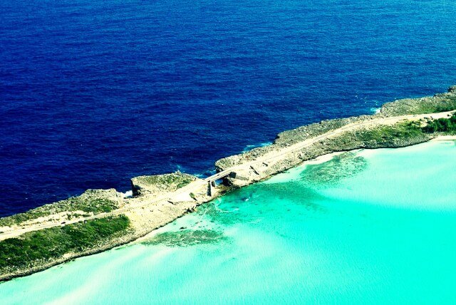 Queen’s Highway, Eleuthera, Bahamas